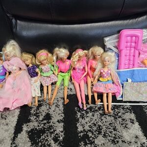 Vintage Barbies With Pool Set No Box